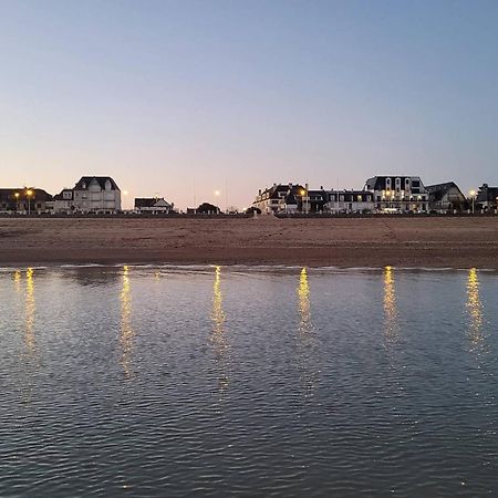 Appartement Rez-De-Jardin, Front De Mer, 4 Pers, Calme, Wifi Gratuit - Fr-1-465-46 Merville-Franceville-Plage Εξωτερικό φωτογραφία