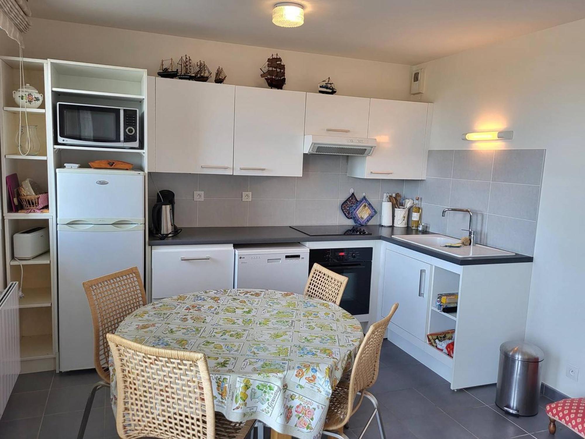 Appartement Rez-De-Jardin, Front De Mer, 4 Pers, Calme, Wifi Gratuit - Fr-1-465-46 Merville-Franceville-Plage Εξωτερικό φωτογραφία
